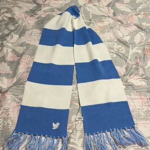 Twitter stripped scarf